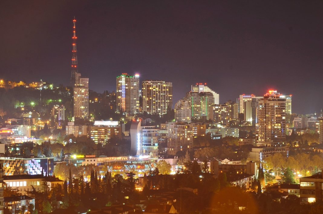 Мэр Прошунин обсудил перспективы развития систем ЖКХ Сочи в рамках рабочей поездки