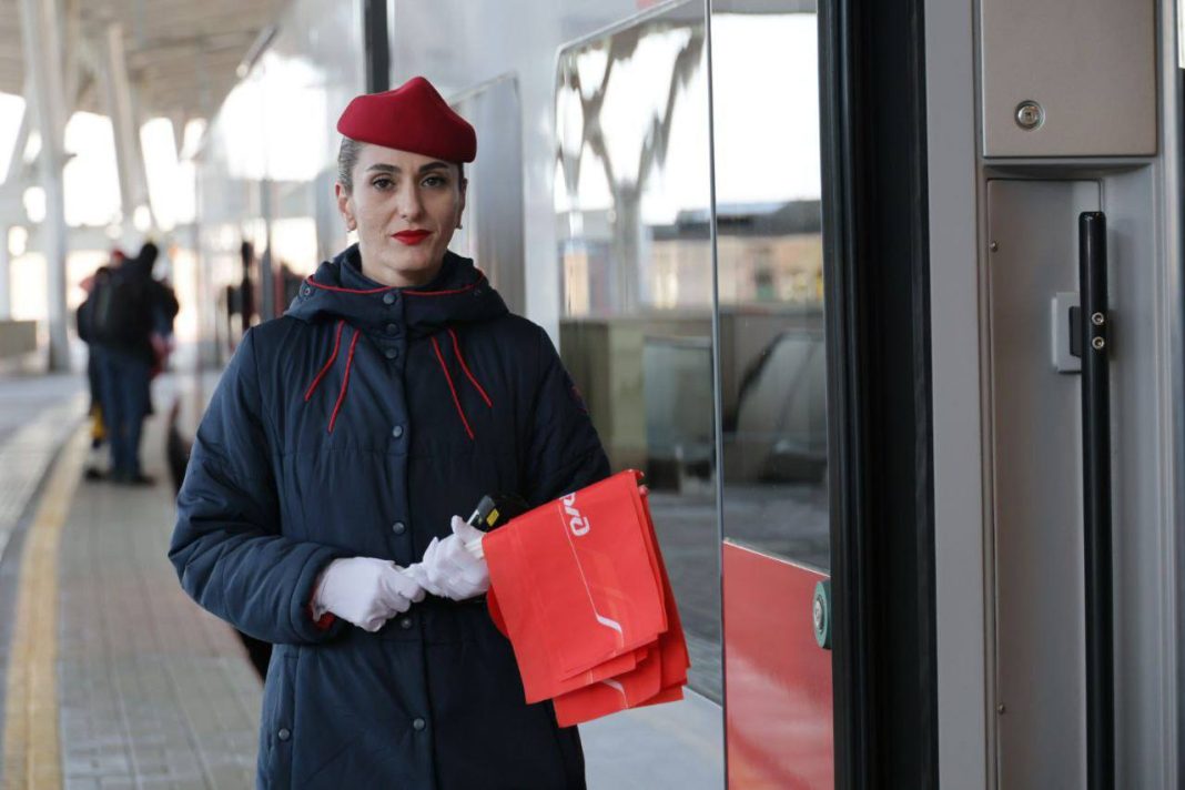 Из Сочи в Абхазию выехала тестовая электричка: также стала известна дата начала регулярных рейсов