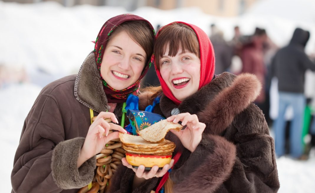 Во сколько обойдётся Масленица в Сочи: специалисты подсчитали стоимость блинов с разными начинками