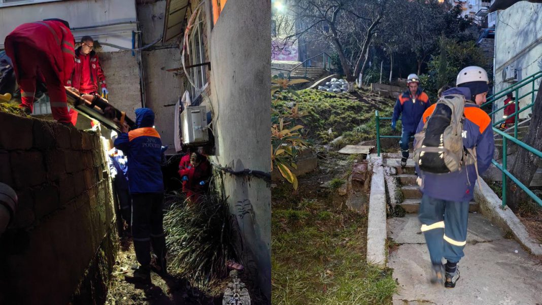 ЧП в Сочи: 44-летняя женщина упала с балкона четвертого этажа