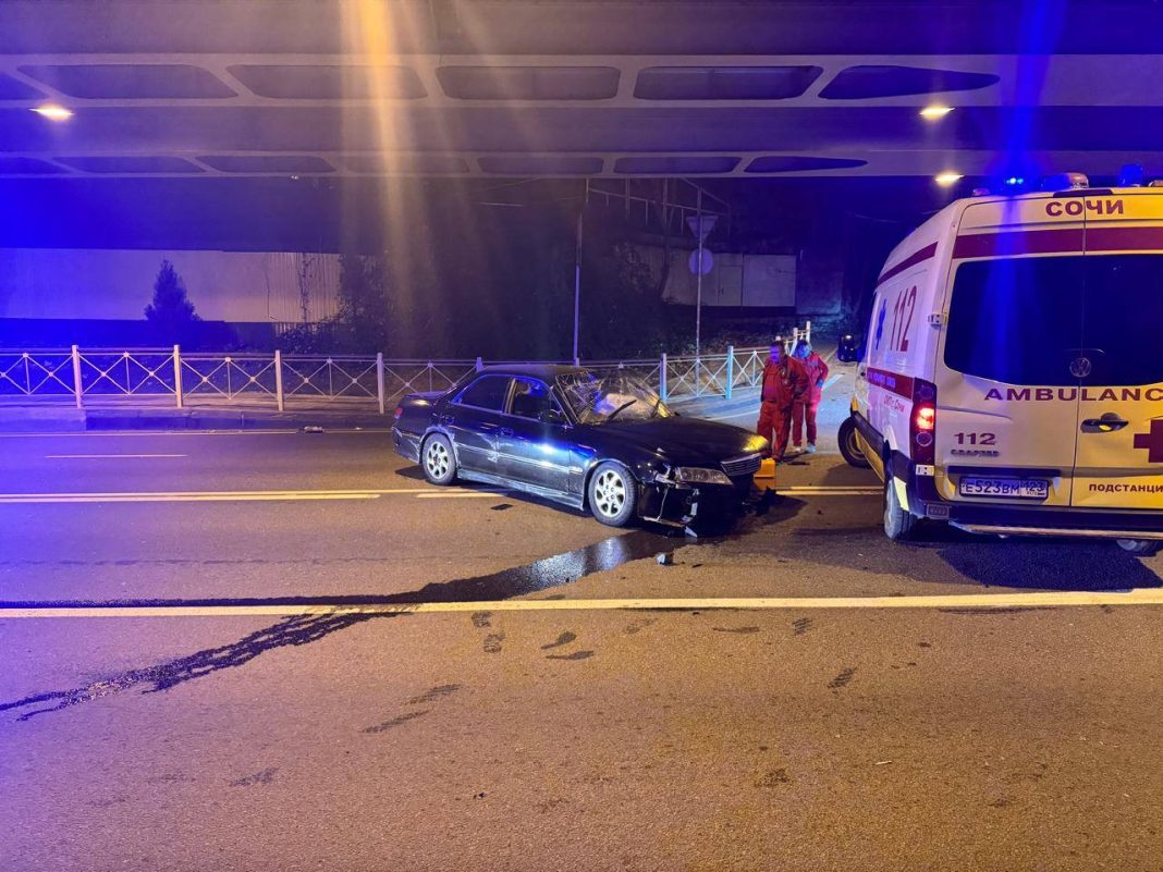 В Сочи в ДТП на улице Чайковского погиб пассажир Toyota