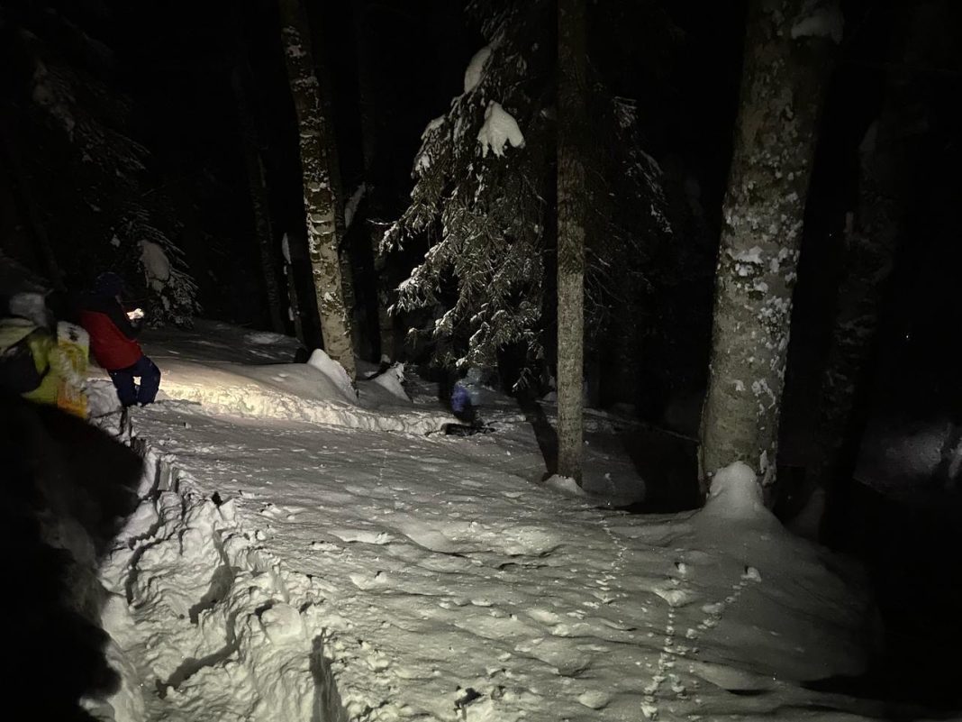 В Сочи спасли двоих фрирайдеров, попавших в лавину
