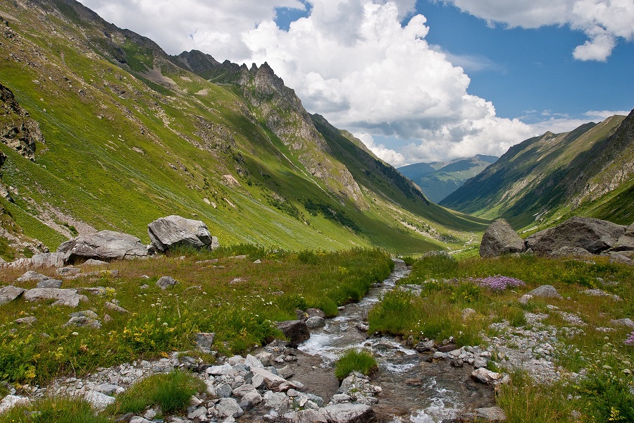 Кавказский заповедник модернизирует турмаршрут на Бзерпенский карниз и озеро Кардывач
