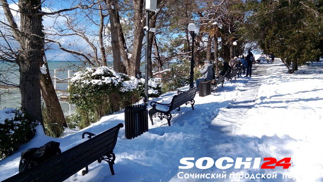 Сочи замерзает: аномальное похолодание и снег задержатся до марта