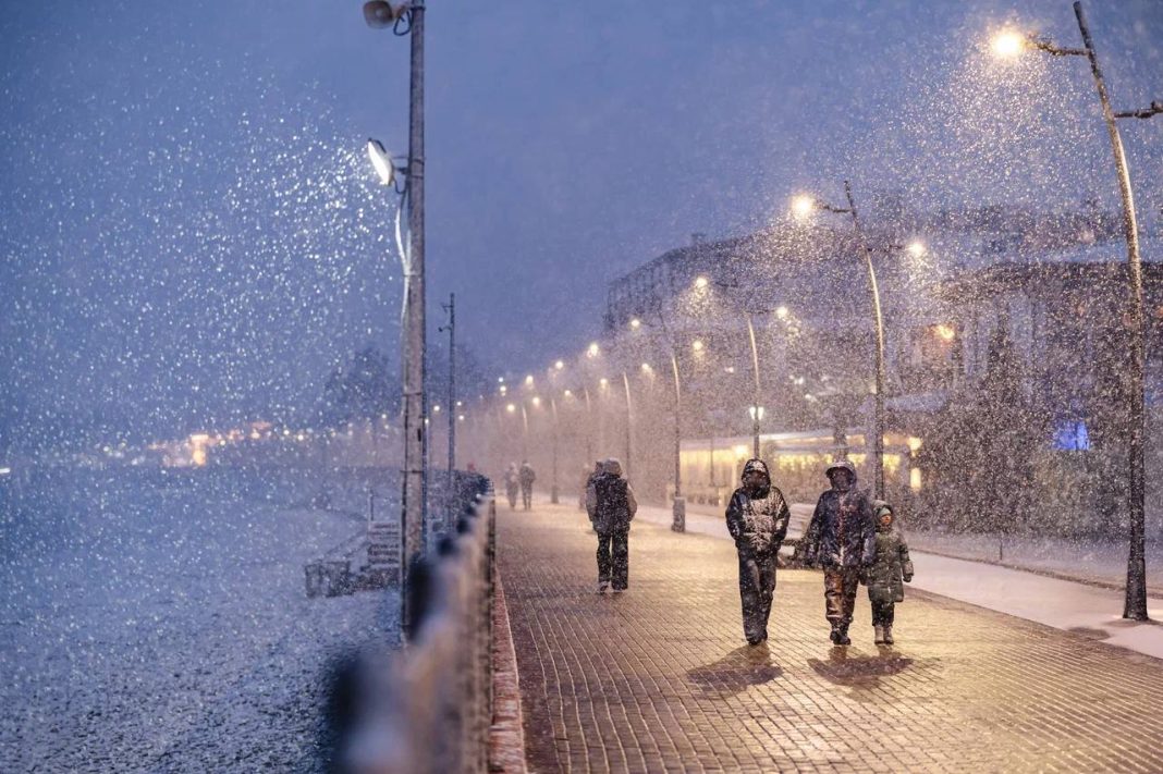 Дождь, шторм, гололед и снегопад: стихия нанесет удар по Сочи в ближайшие сутки
