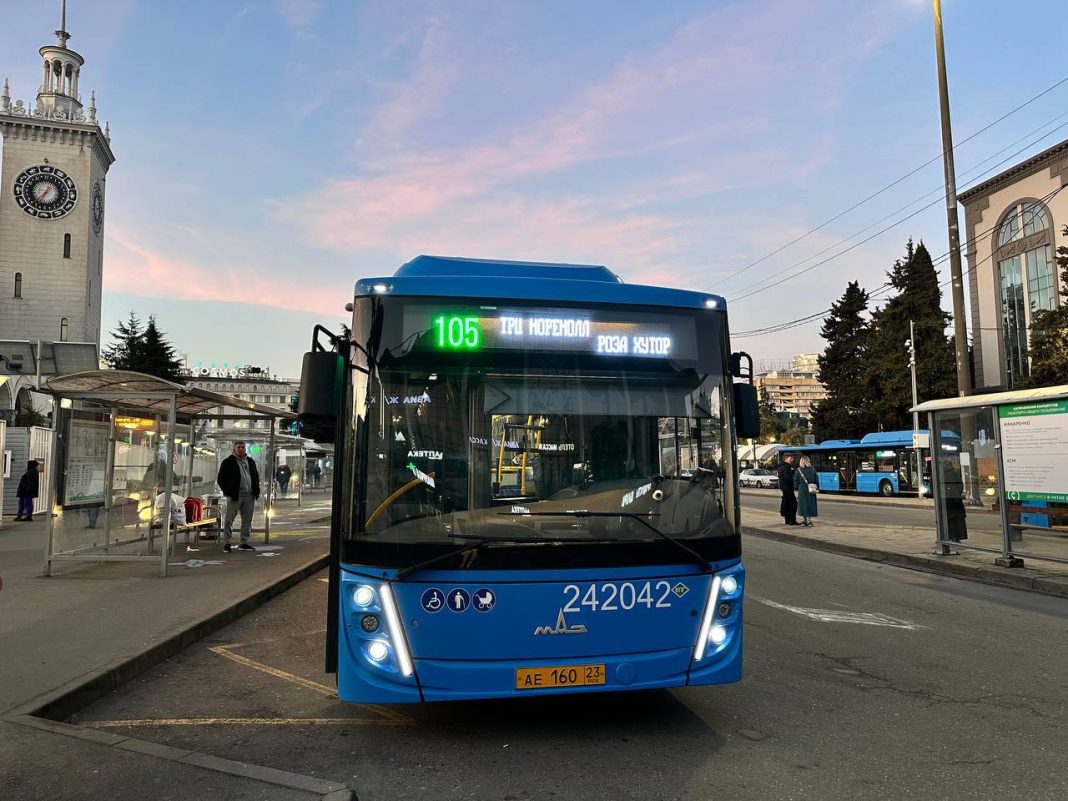 В Сочи на лето продлят график движения автобусов