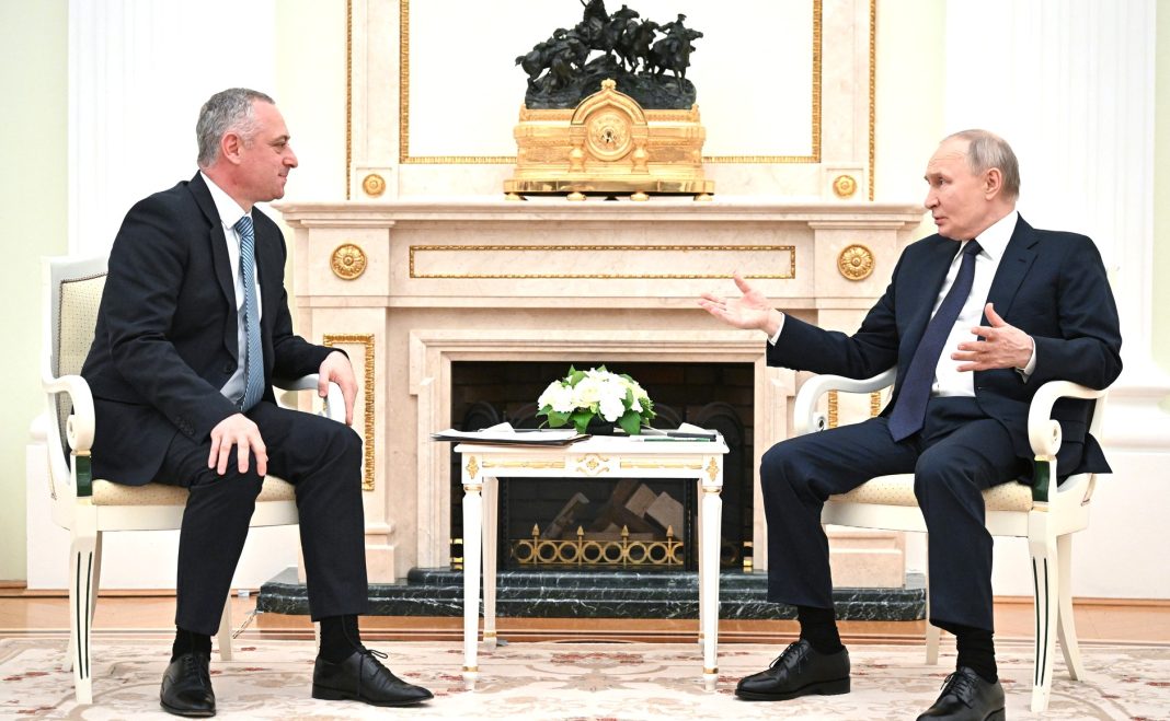 Встреча в Кремле: Путин и Гунба обсудили будущее российско-абхазских отношений