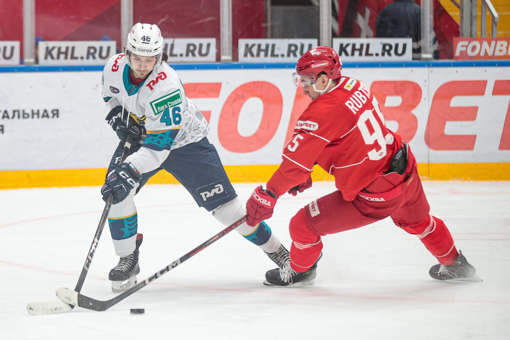 Сочинские «леопарды» сразились с давним соперником в Москве: счет матча с ХК «Спартак»