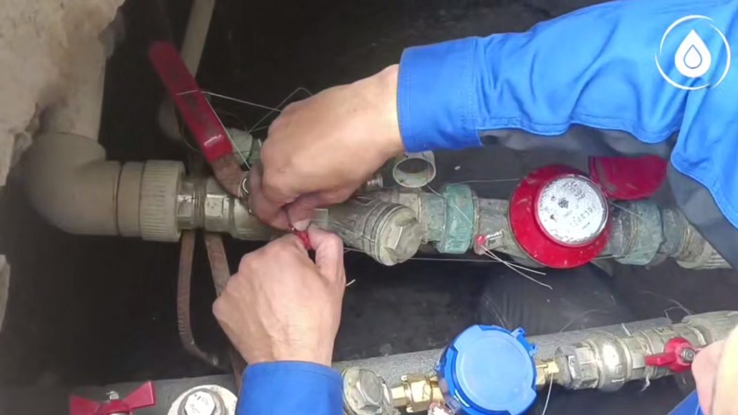 Нет договора — нет воды: в Сочи из-за нарушений ограничили снабжение многоквартирного дома