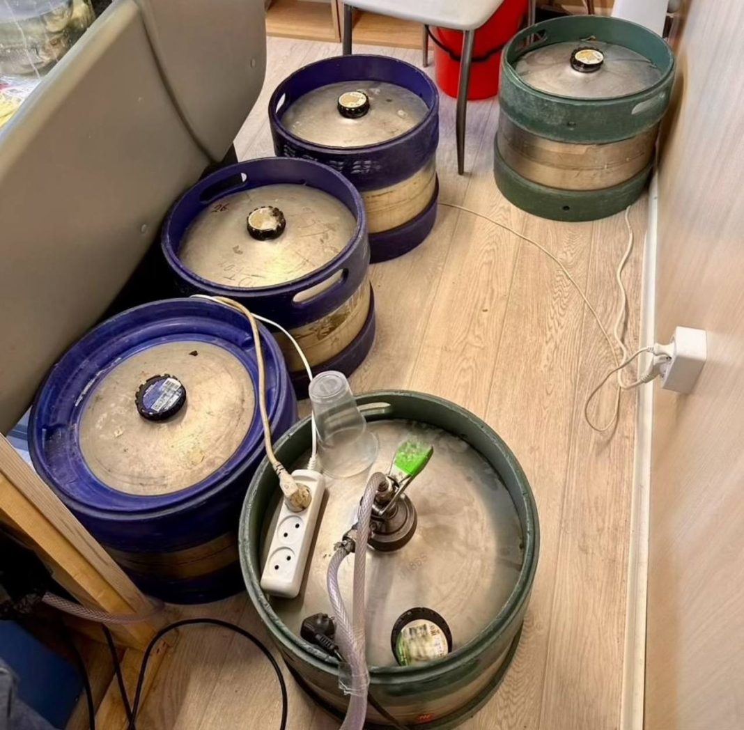 480 литров нелегального спиртного изъяли в Сочи