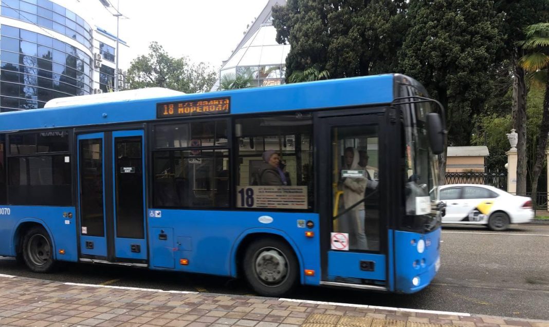 В Сочи запустят бесшовные маршруты общественного транспорта без пересчета тарифа