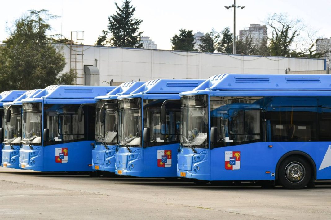 Новые тарифы: цены на проезд в автобусах Сочи выросли с 1 октября