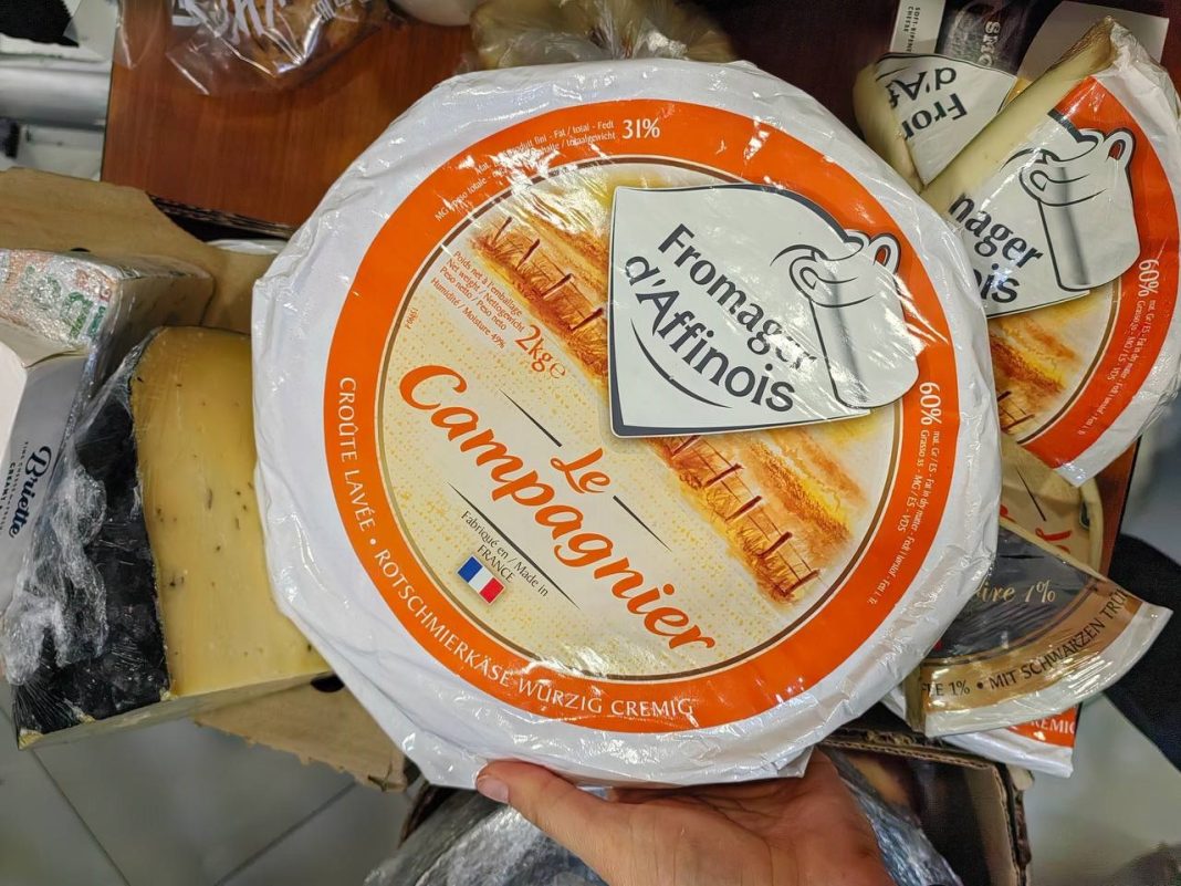 110 кг санкционных деликатесов из Европы сожгли на территории Сочи