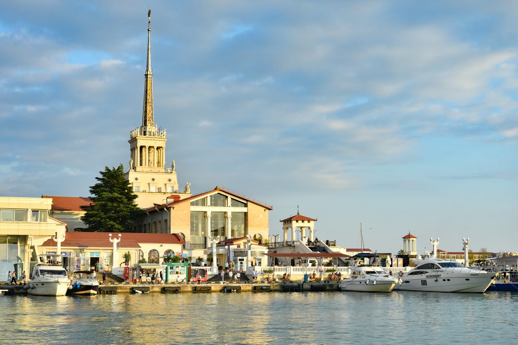 Сочи ждёт солнечная неделя: антициклон подарит тепло до +20 градусов