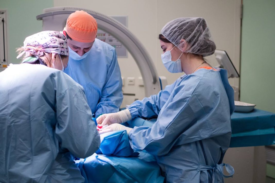 Пострадавшему от хаски ребенку из Сочи провели очередную операцию: новые детали