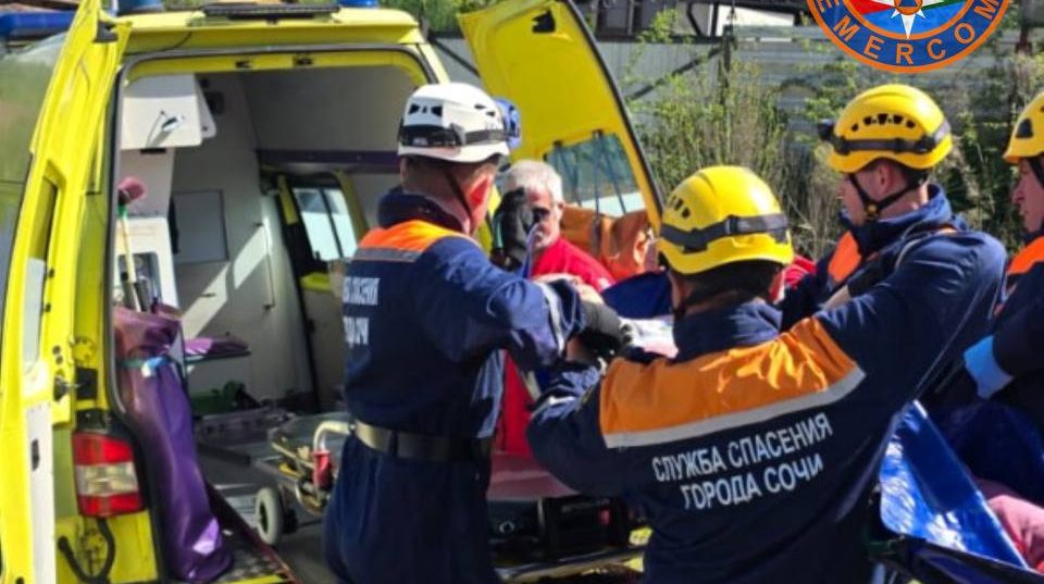 Сочинские спасатели пришли на помощь местной жительнице из поселка Дагомыс