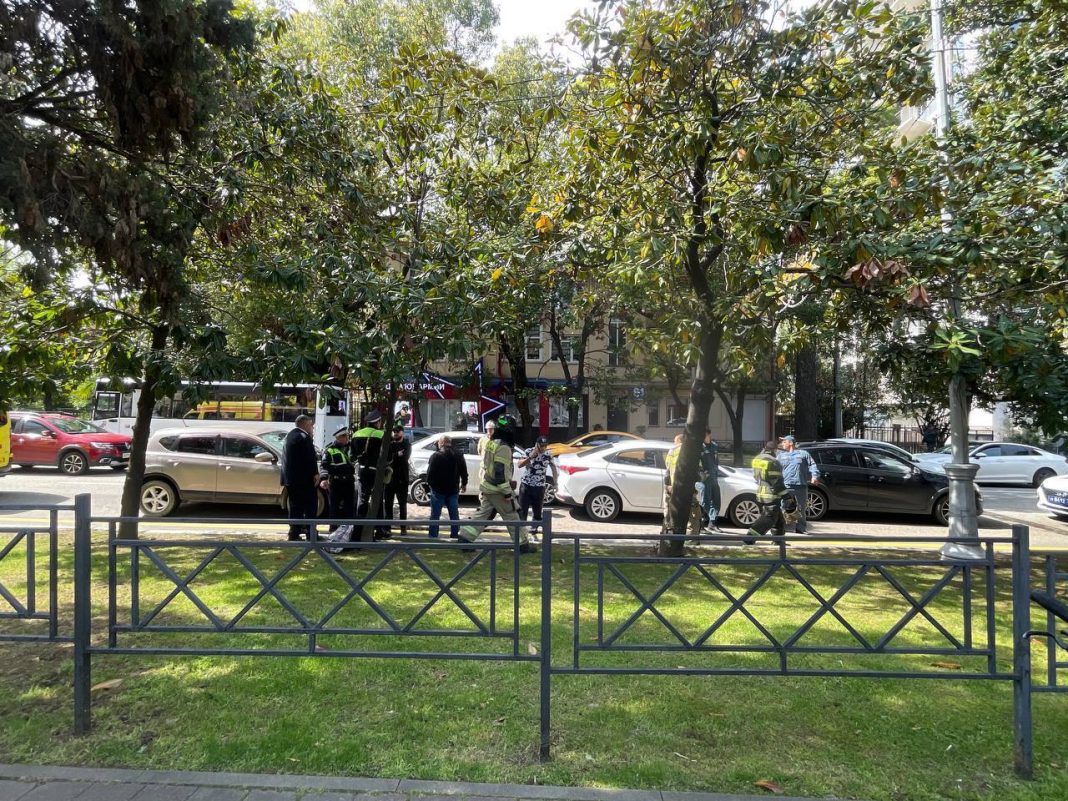 Массовое ДТП в Сочи: водитель без прав протаранил четыре автомобиля