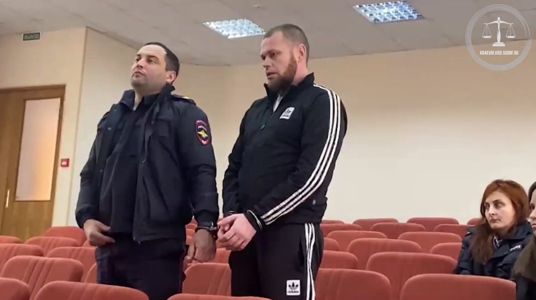 В Сочи осуждён мужчина, переехавший соседей машиной из-за конфликта о громкой музыке