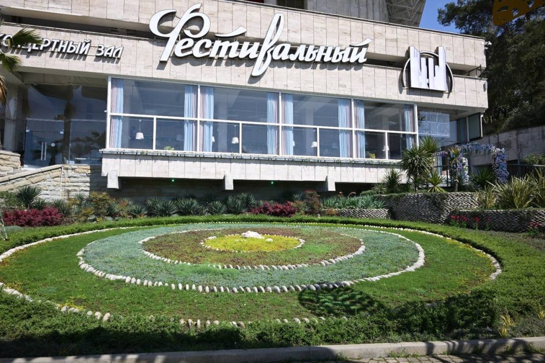 Обновленный «Фестивальный» открывает сезон концертом ко Дню Победы