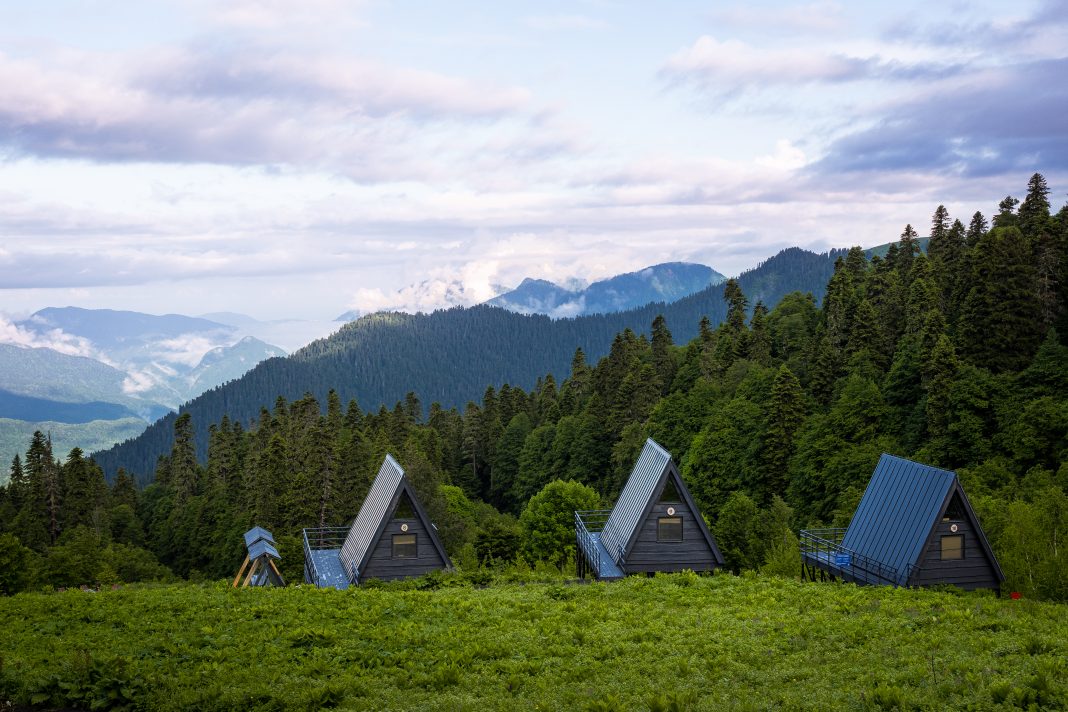 В горном кластере Сочи стартовал летний туристический сезон