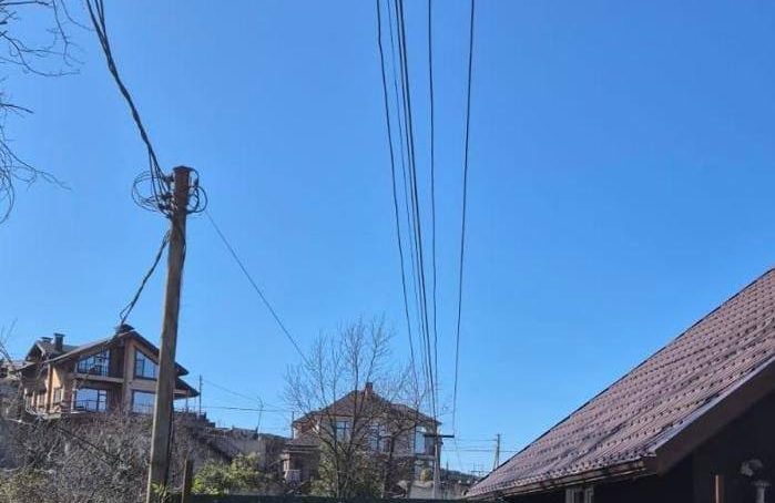 «Россети Кубань» прокомментировали незаконное строительство жилого помещения в охранной зоне воздушной ЛЭП на территории жилищно-строительного товарищества «Агро» в Хостинском районе города Сочи