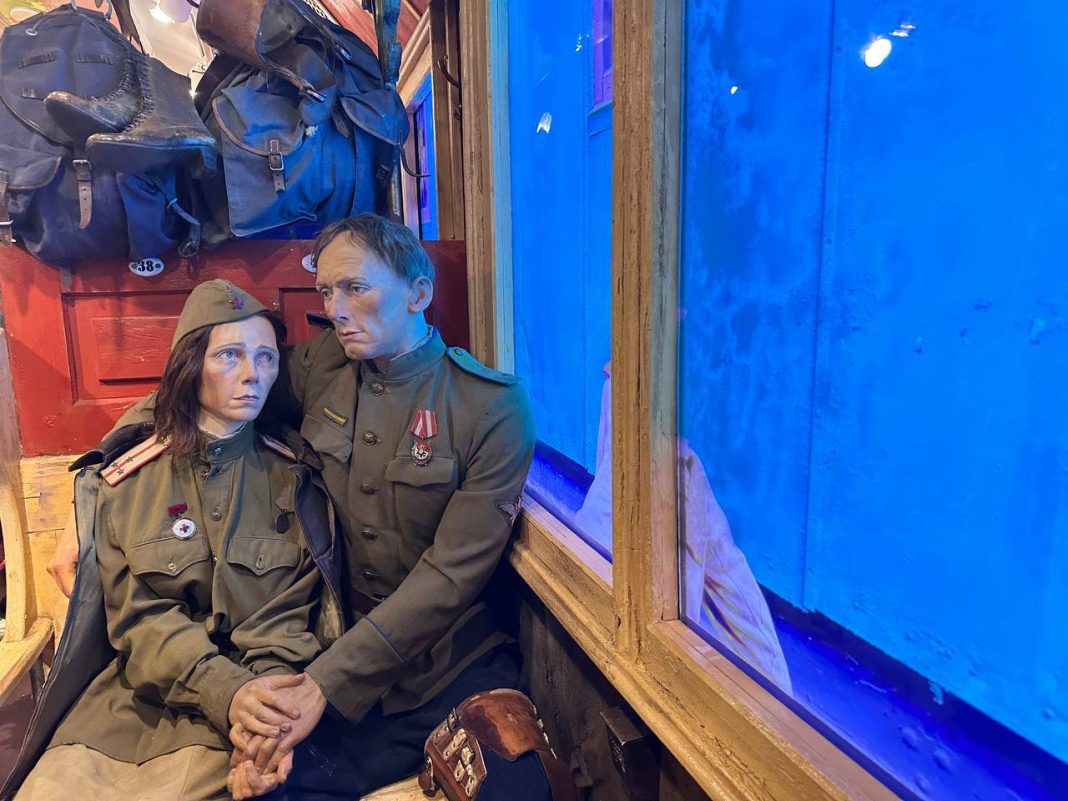 «Поезд Победы» прибыл на железнодорожный вокзал Сочи