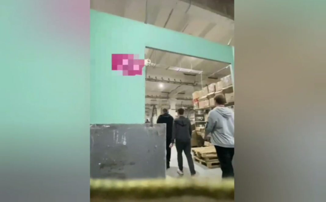 Росгвардия и СК выявили 50 уклонистов в сортировочных центрах маркетплейсов в Сочи