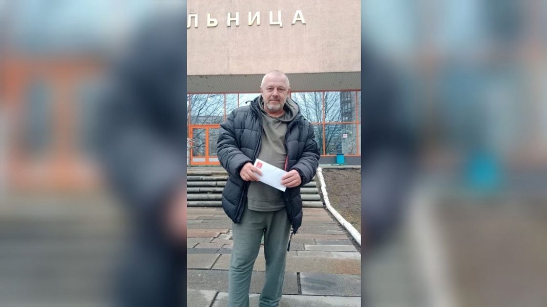 Отец маленького сочинца, лицо которого разорвали собаки, вновь собирает деньги