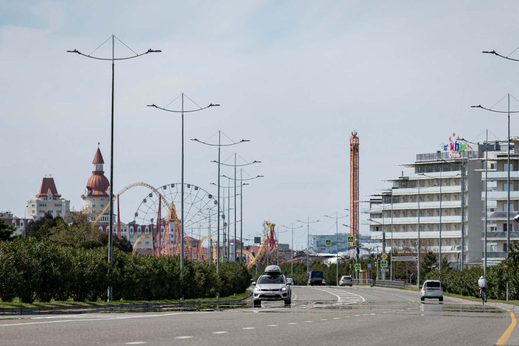 На одной из ключевых улиц Сириуса изменят схему дорожного движения