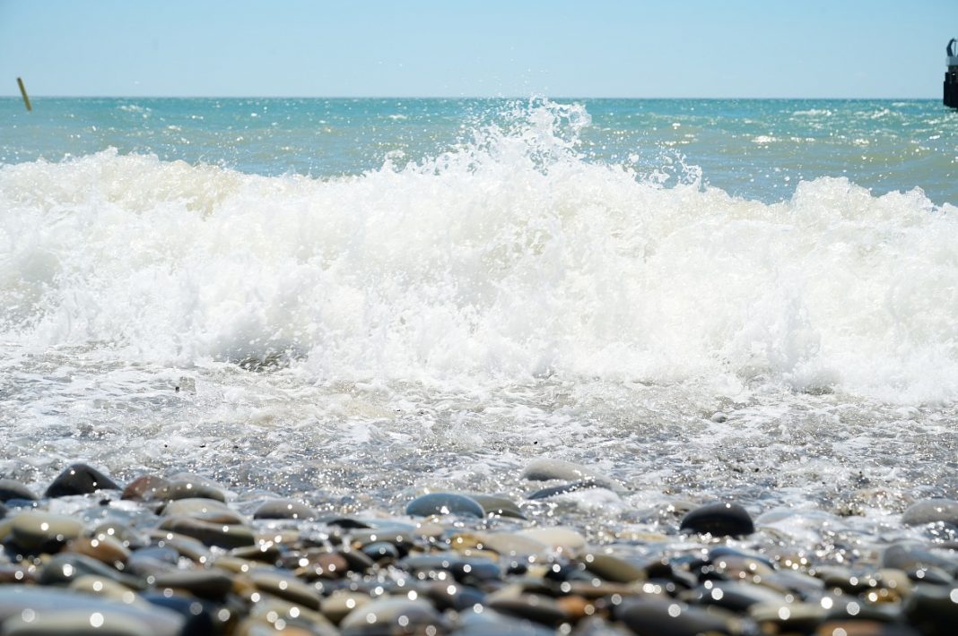 Пляж «Маяк» — идеальное место для отдыха всей семьей