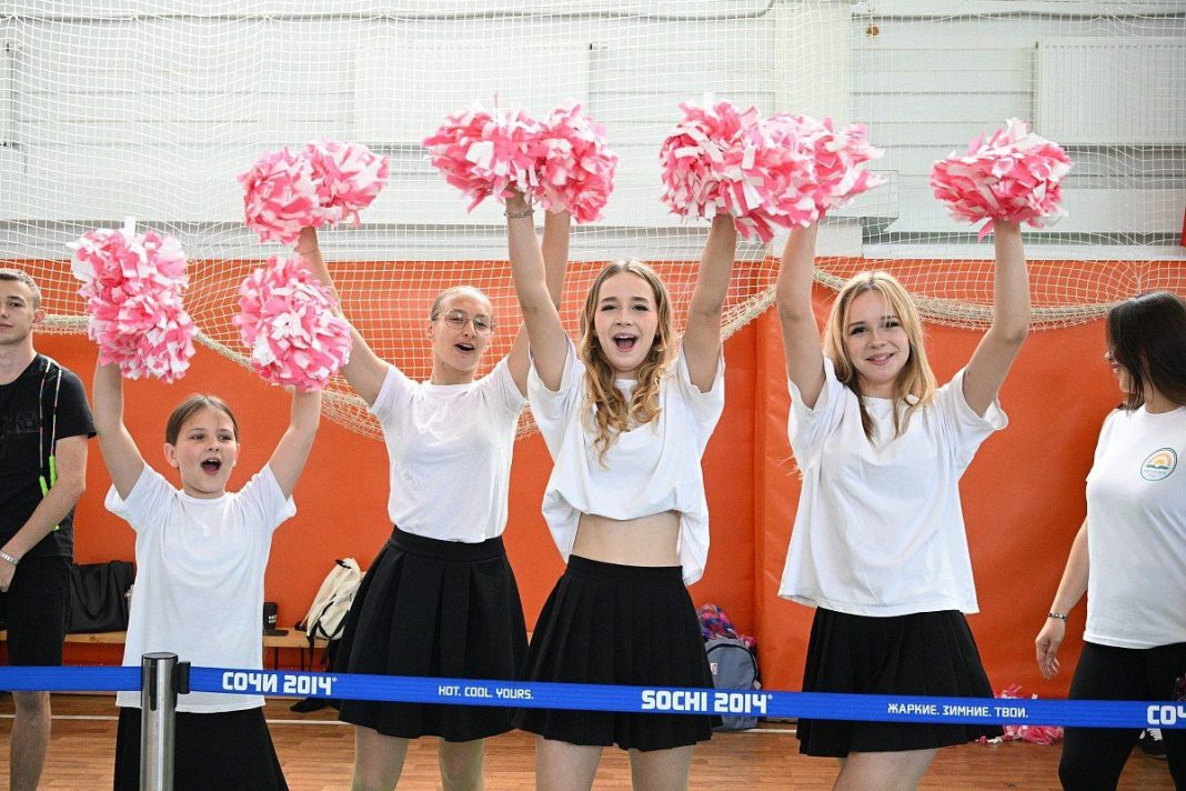 В Сочи состоялось массовое соревнование по прыжкам на скакалке