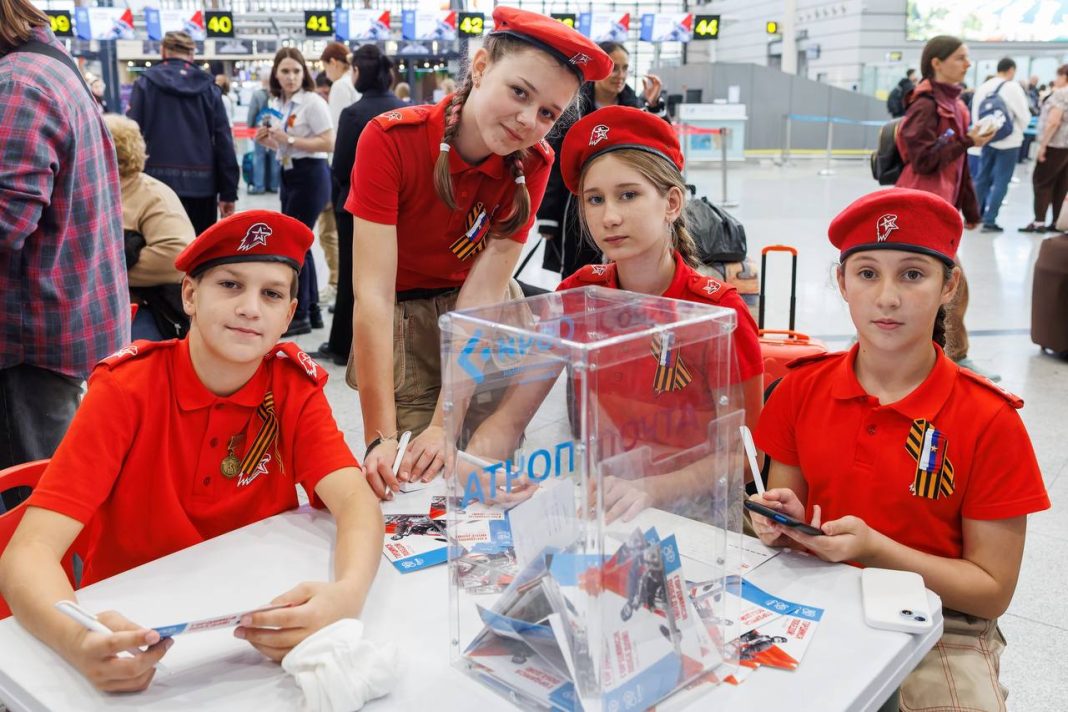 В Международном аэропорту Сочи отметили 80-летие победы в Великой Отечественной войне