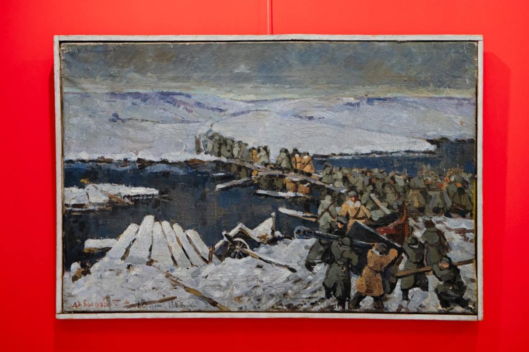 В Сириусе открылась выставка юных живописцев, участвовавших в боях Великой Отечественной