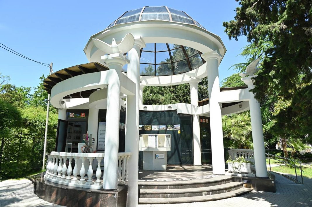 Бювет возле Зимнего театра в Сочи открылся после ремонтных работ