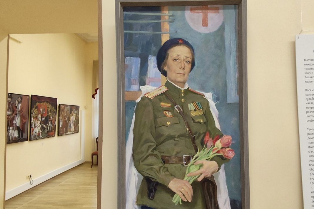 Выставка «Непобедимая красота» открылась в Сочи к юбилею Победы