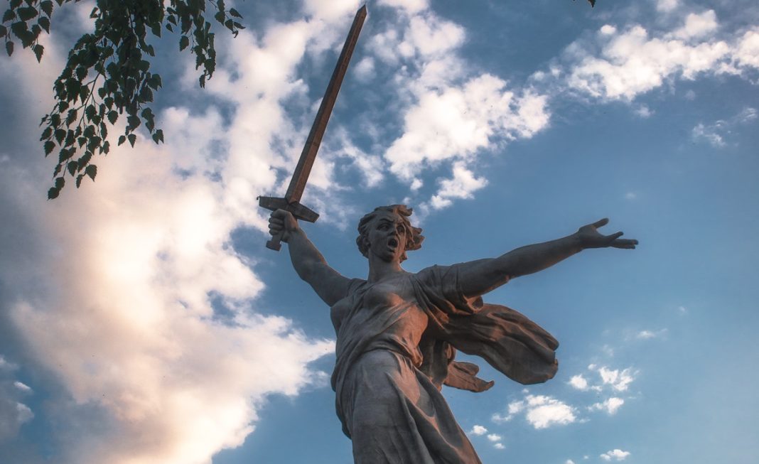 В голове монумента «Родина-мать» в Волгограде найден труп