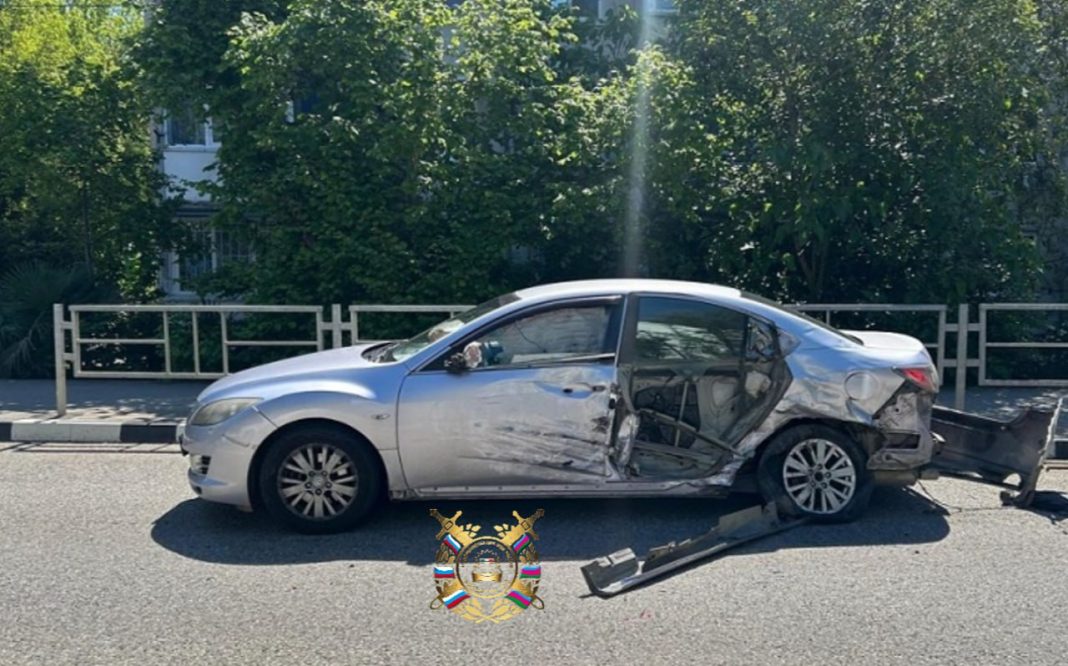 Три человека пострадали в Сочи в результате наезда КАМАЗа «без тормозов»