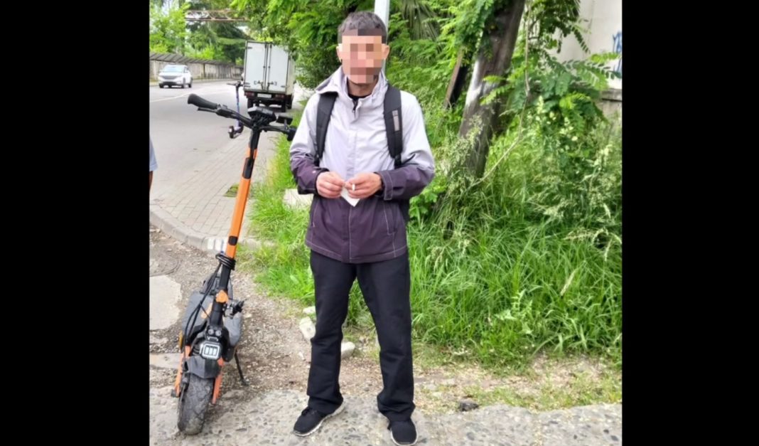 Лишенный прав водитель самоката в Сочи может сесть на два года
