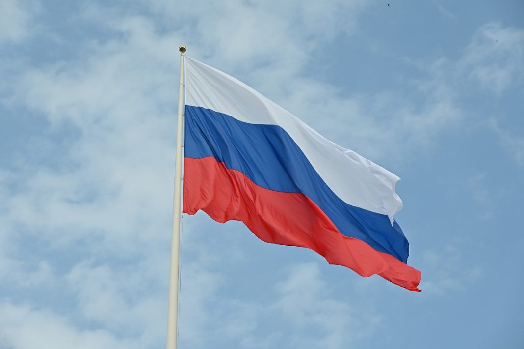 Флаги, патриотизм и единство: в Сочи широко отмечают День России