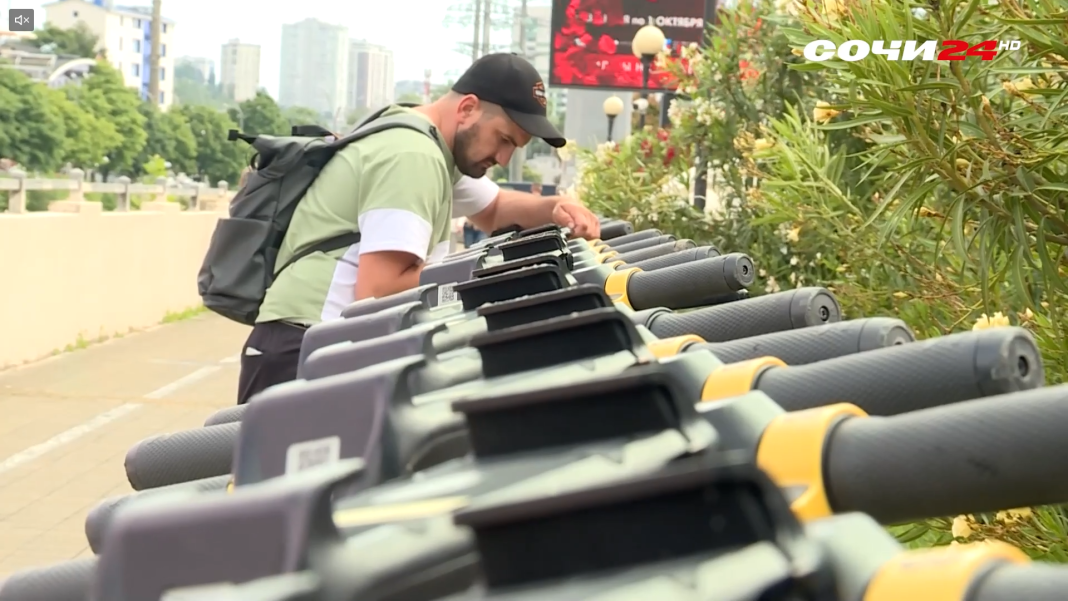 Кикшеринги в Сочи меняют правила: привилегии для аккуратных водителей