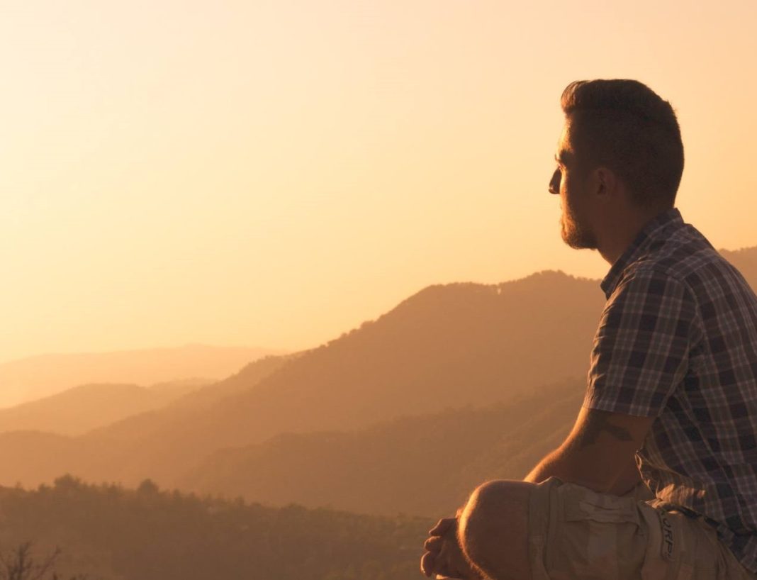 Тёмное нагрянет: Глоба предупредил этого не делать — может обернуться проклятием