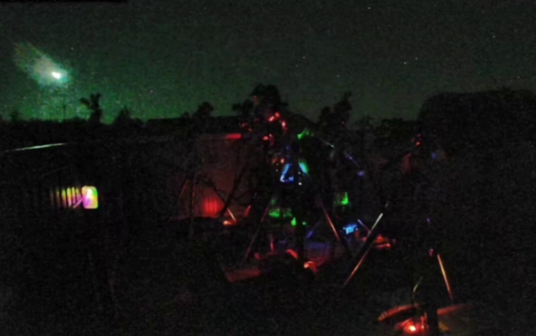 Небесное шоу над Сочи: ночной болид осветил юг России