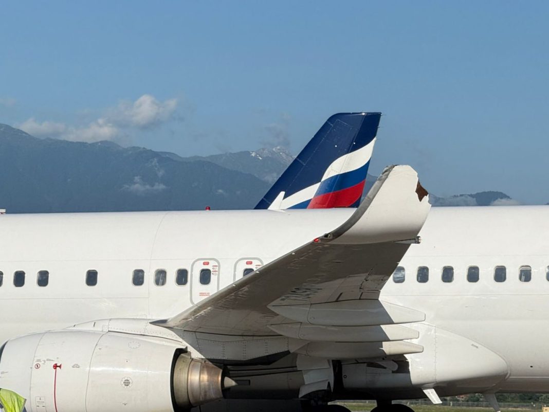 В аэропорту Сочи столкнулись два самолета — проводится проверка