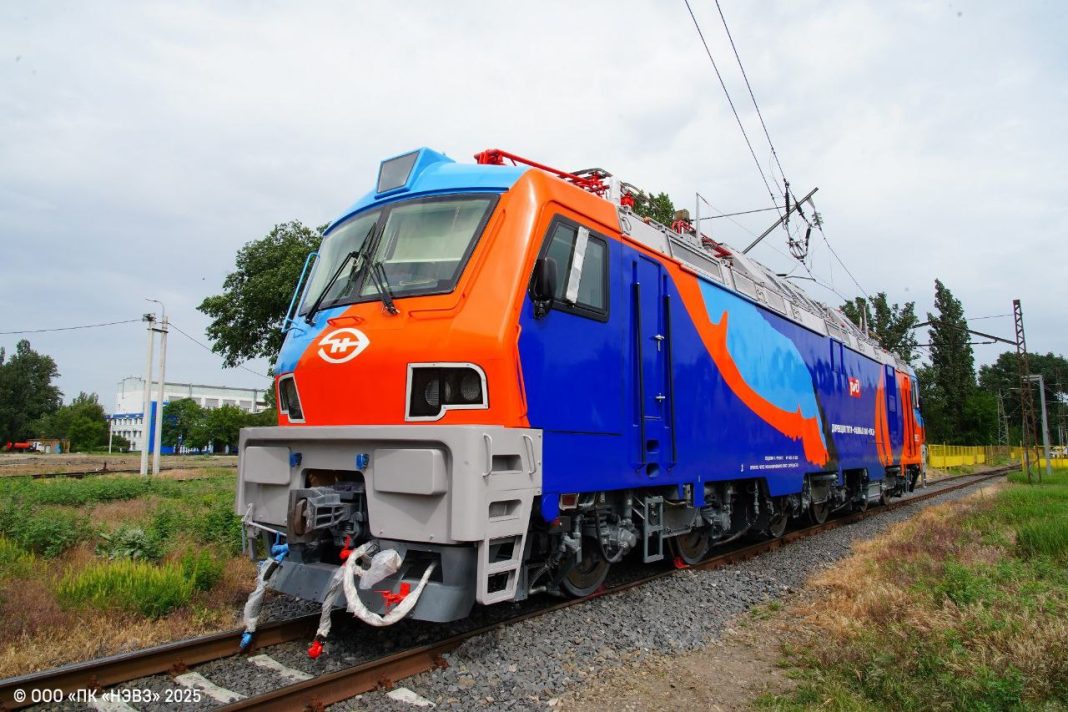 Электровозу «Олимп» вернут оригинальную окраску: дизайн разработали к Олимпиаде Сочи-2014