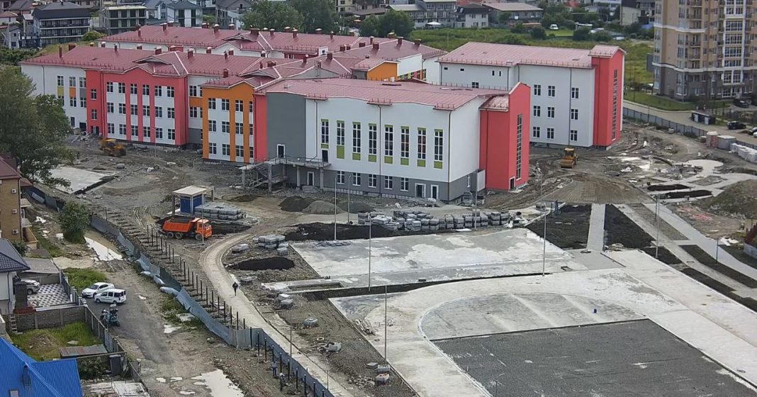 Строительно-монтажные работы в сочинской школе по улице Калараш-Малышева планируют завершить до конца года