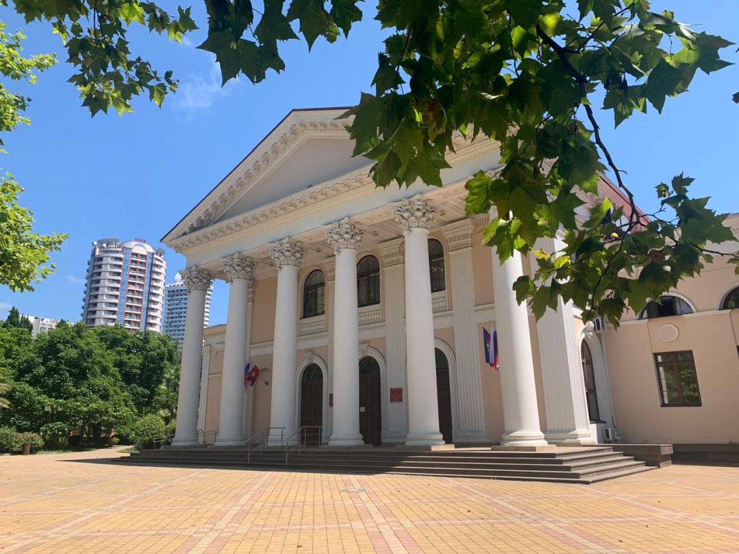 Прием документов от кандидатов в депутаты Городского Собрания Сочи продолжается