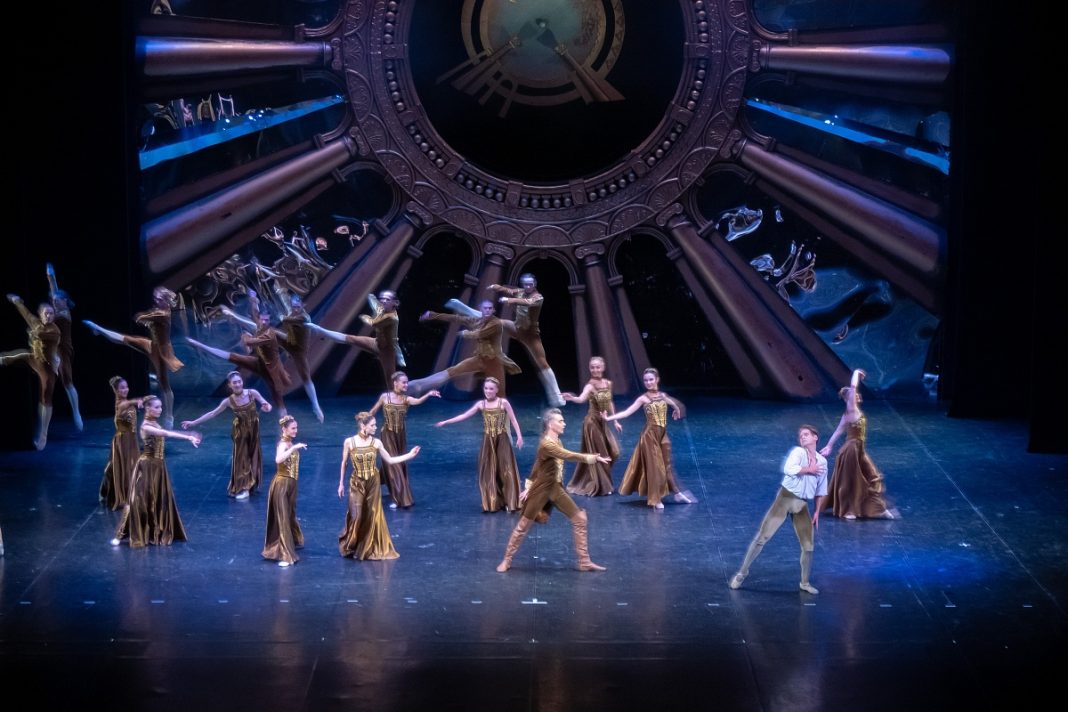 «Русский Гамлет» и другие премьеры: Марийский театр покоряет Сочи