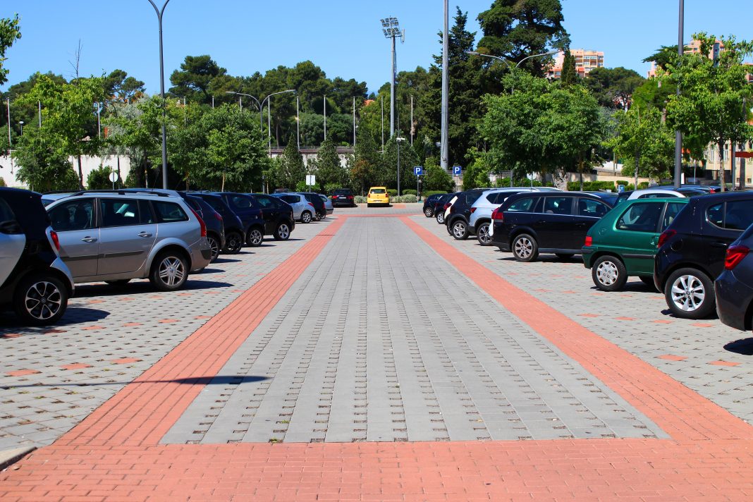 В Сочи обсуждают льготные тарифы на парковку и развитие транспортной инфраструктуры