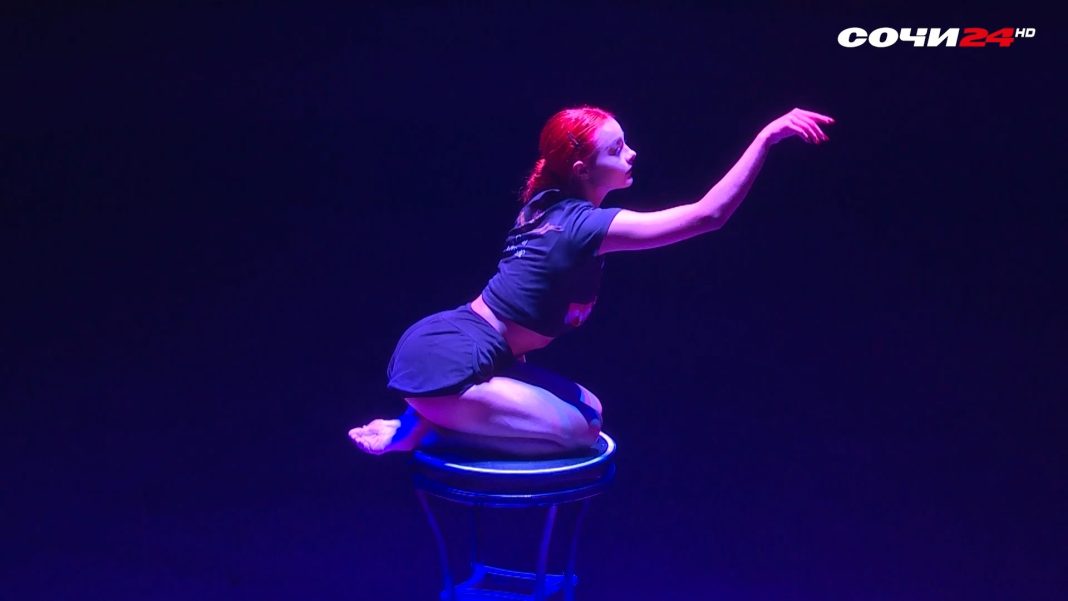 В сочинском государственном цирке прошла открытая репетиция шоу «Королевский цирк» — совместного проекта с компанией «Росгосцирк»