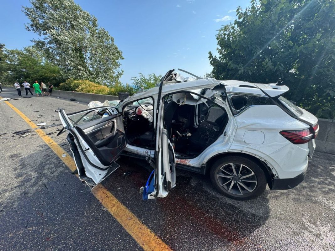 Трое подростков пострадали, один погиб: прокуратура Сочи проверит обстоятельства страшного ДТП